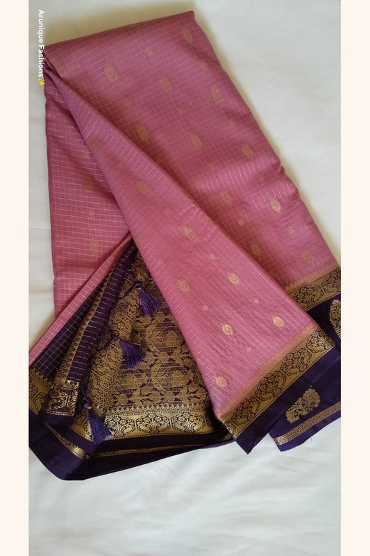 Deep purple pallu with floral golden zari motifs – dusty rose crepe silk saree – Arunique Fashions