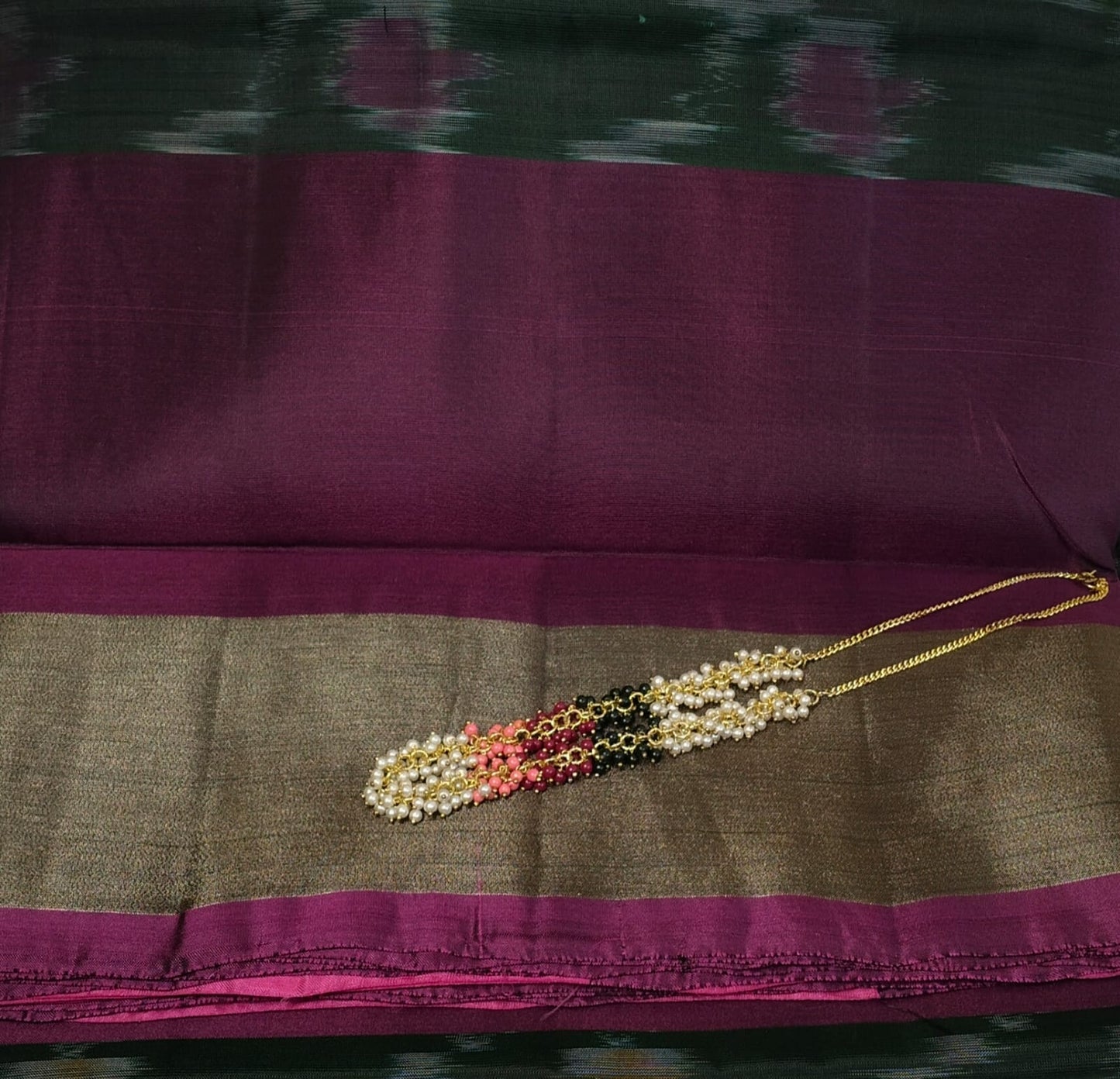 Dark Green & Pink Ikat Semi-Silk Saree - Border Close-up