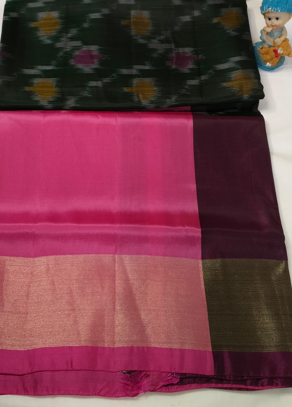 Dark Green & Pink Ikat Semi-Silk Saree - Pallu and Body Display
