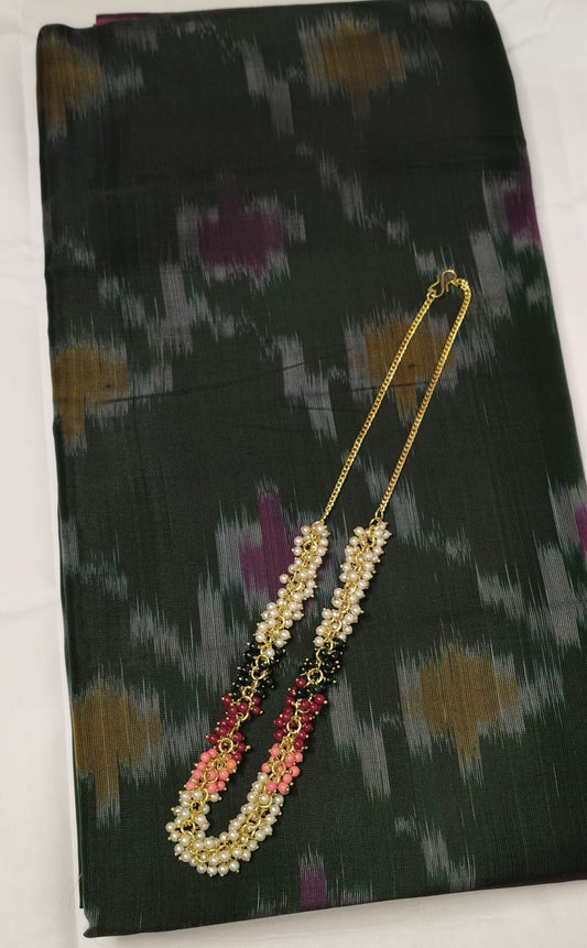 Dark Green & Pink Ikat Semi-Silk Saree - Body Detail