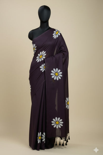 Mannequin display of burgundy sunflower khadi saree borderless design