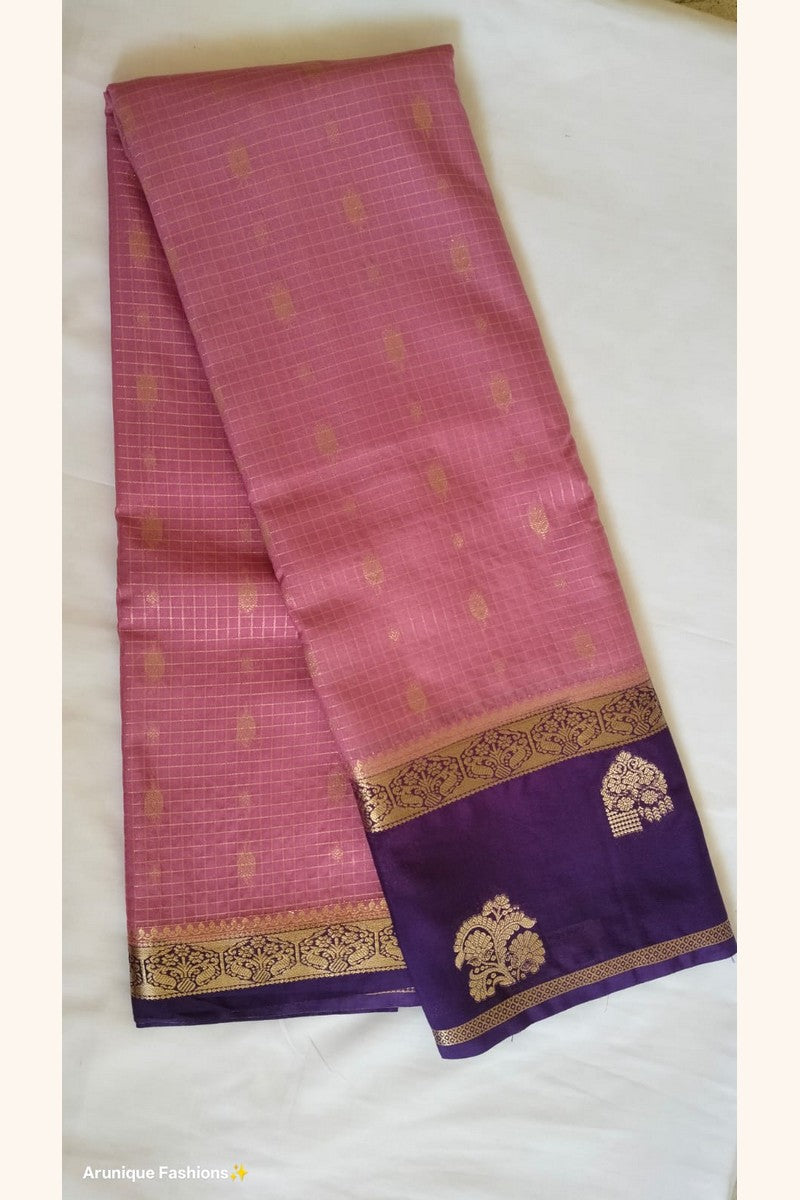 Dusty rose crepe silk saree body with gold zari check weave and gold butta motifs – Arunique Fashions