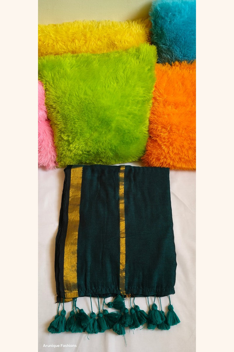 Emerald Green Double Zari Mul Cotton Saree - Close-up of golden zari border detail