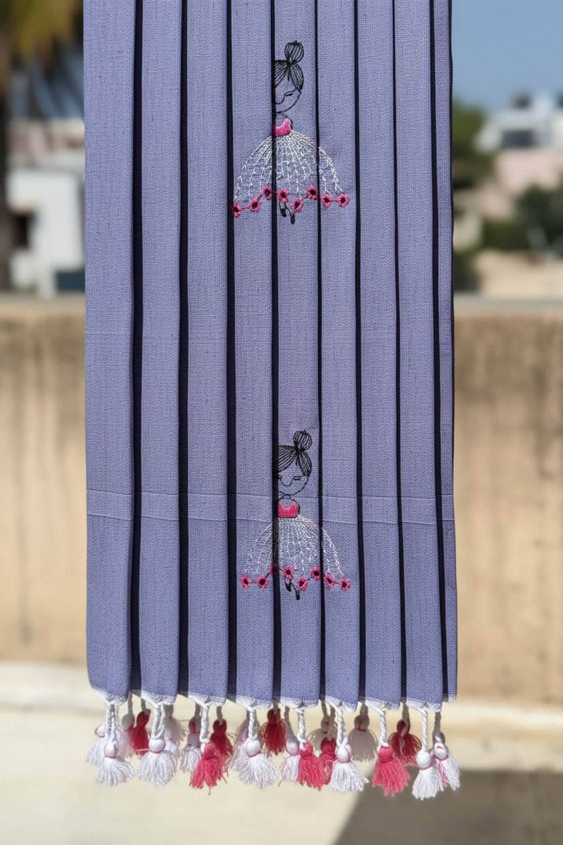 Pleats detail with white and pink tassels on pearl grey baby doll khadi saree