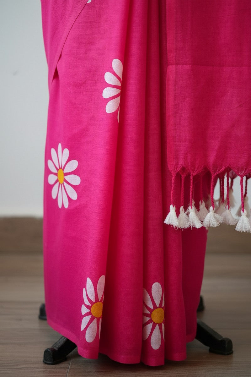 Pleats close-up of pink sunflower print khadi saree