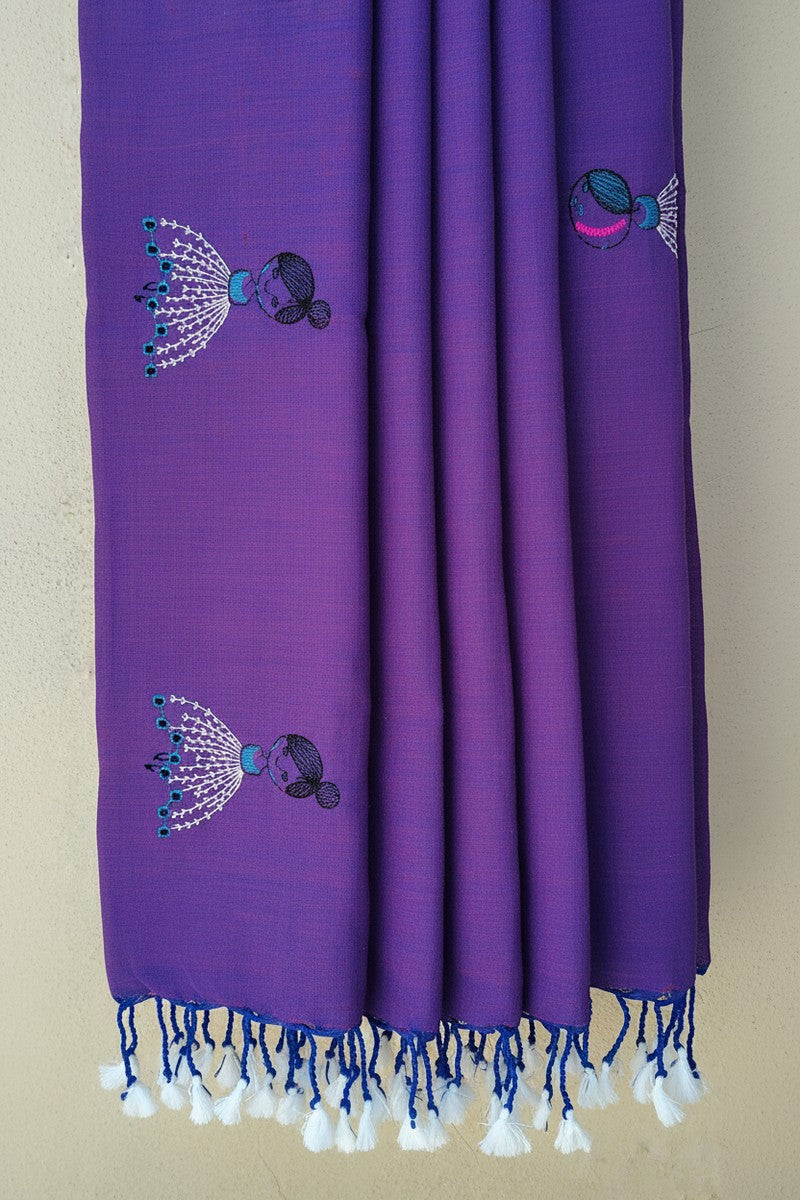 Pleats detail with purple and white tassels on dual shade purple baby doll khadi saree